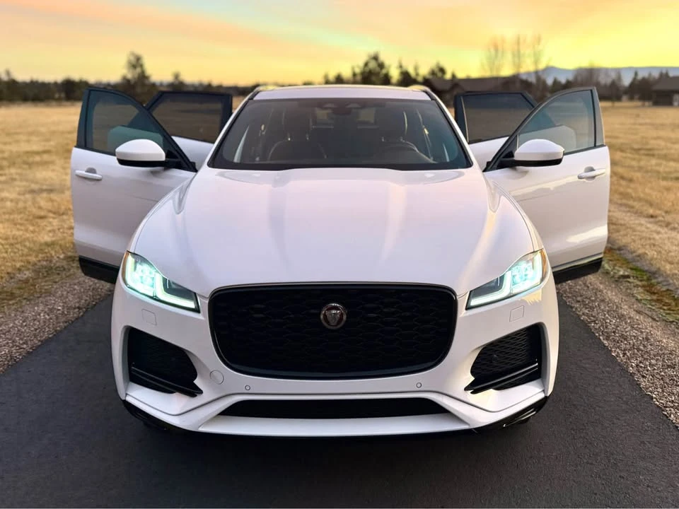 2023 Jaguar F-Pace - Image 10 of 14
