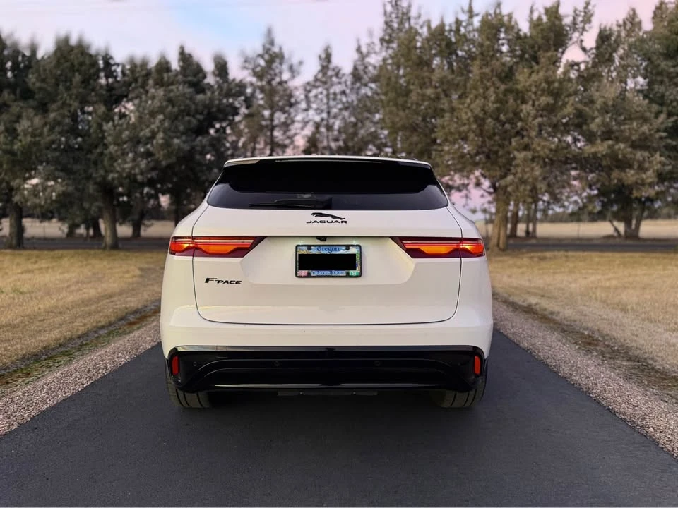 2023 Jaguar F-Pace - Image 6 of 18