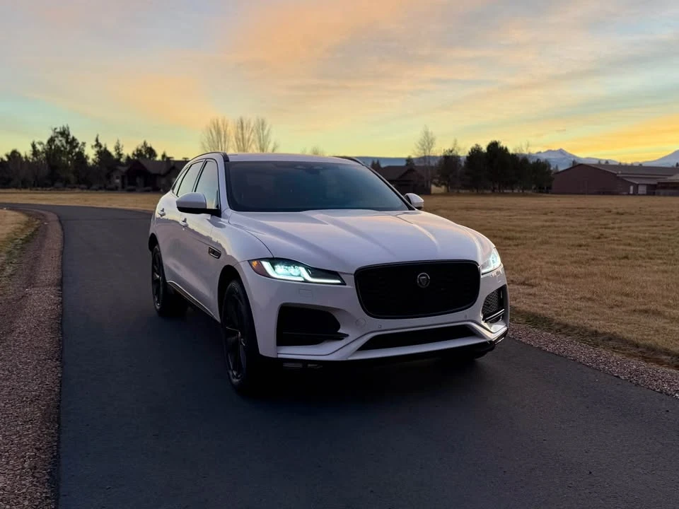 2023 Jaguar F-Pace - Image 12 of 14