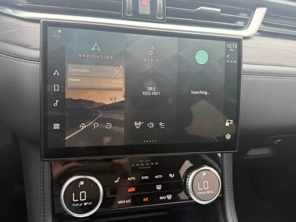 2023 Jaguar F-Pace - Image 16 of 19