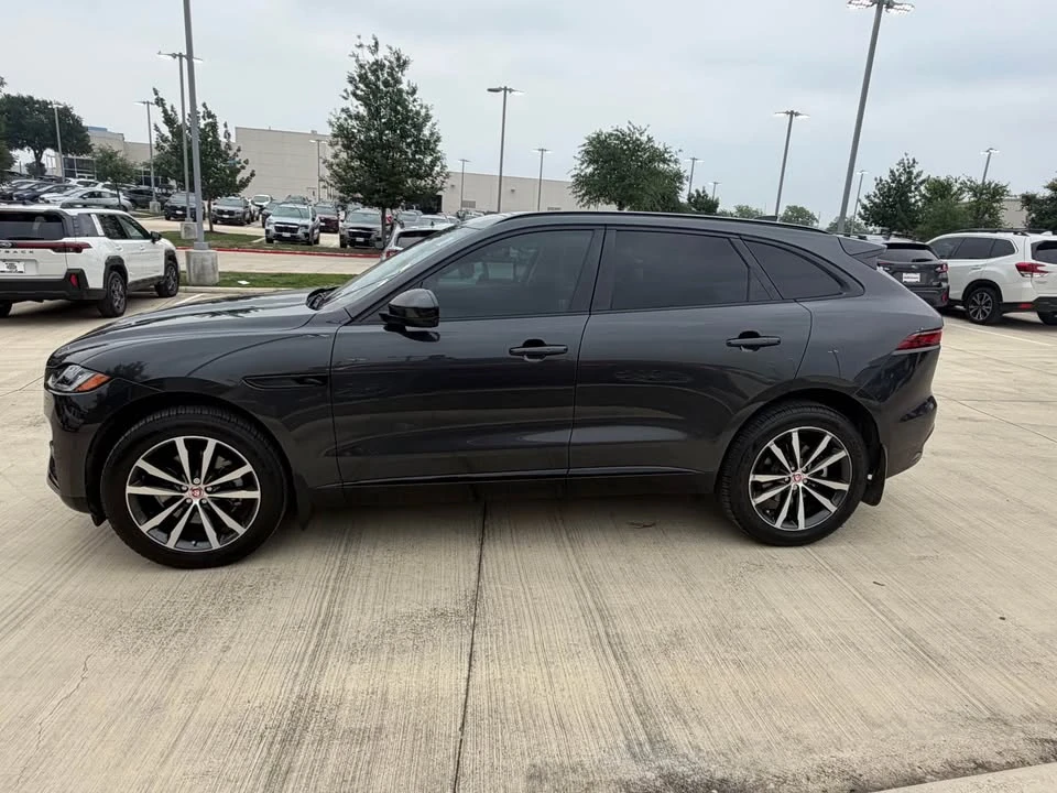 2023 Jaguar F-Pace - Image 3 of 19