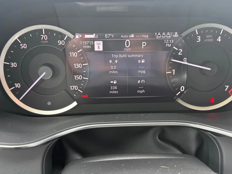 2023 Jaguar F-Pace - Image 14 of 19