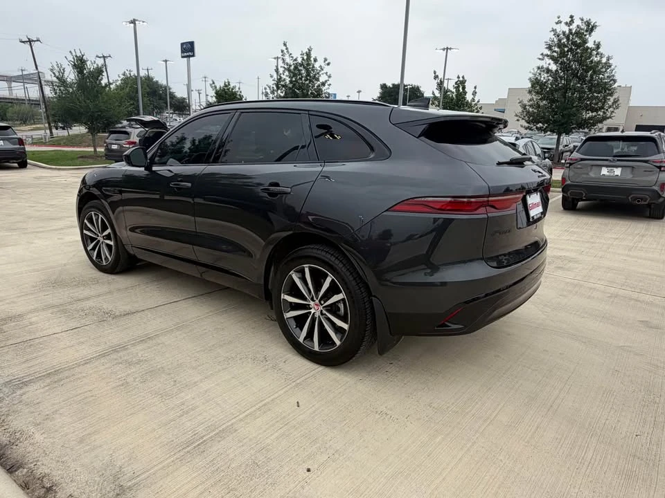 2023 Jaguar F-Pace - Image 4 of 19