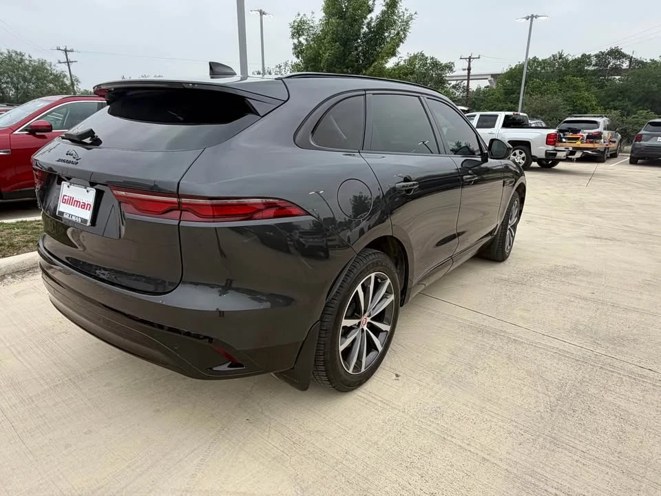 2023 Jaguar F-Pace - Image 6 of 19