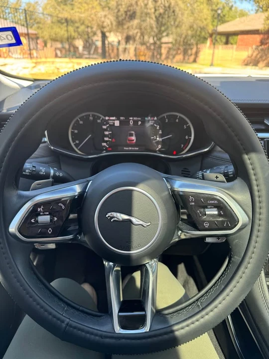 2023 Jaguar F-Pace - Image 11 of 14