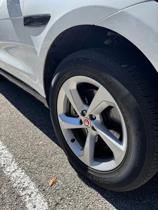 2023 Jaguar F-Pace - Image 14 of 14