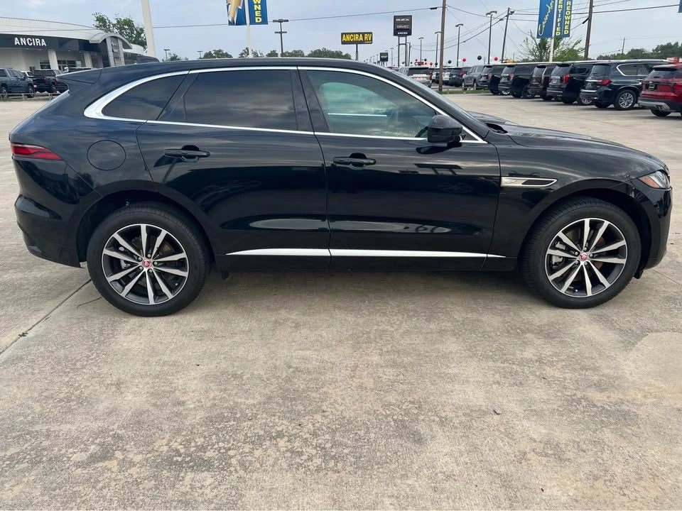 2023 Jaguar F-Pace - Image 2 of 2