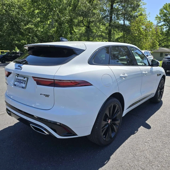 2023 Jaguar F-Pace - Image 10 of 10