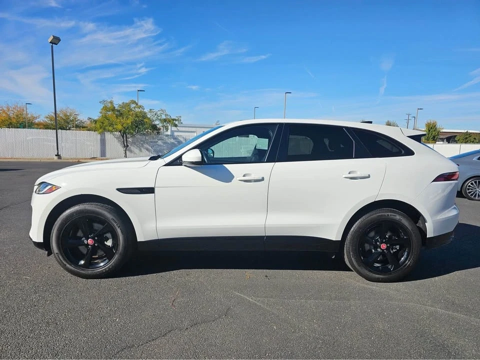 2023 Jaguar F-Pace - Image 2 of 7