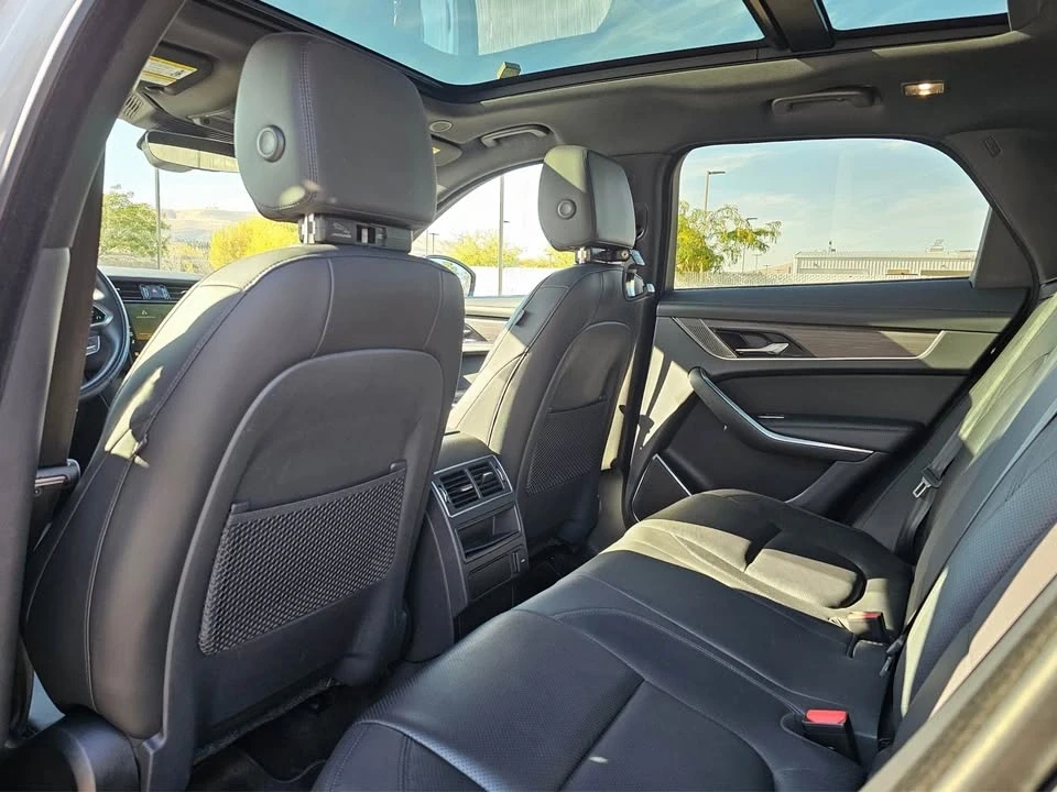 2023 Jaguar F-Pace - Image 7 of 7