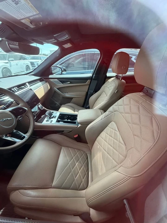 2023 Jaguar F-Pace - Image 7 of 7