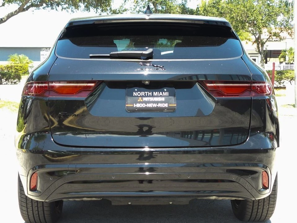 2023 Jaguar F-Pace - Image 5 of 20