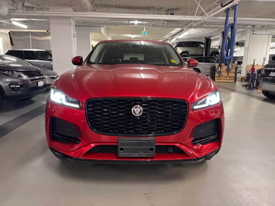 2023 Jaguar F-Pace - Image 7 of 16