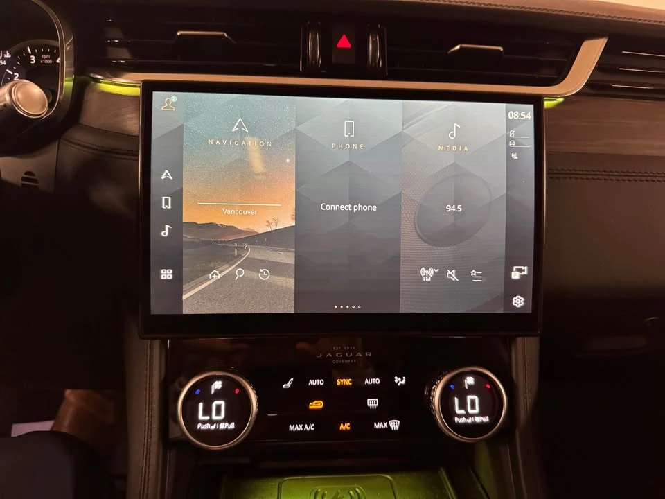 2023 Jaguar F-Pace - Image 12 of 16