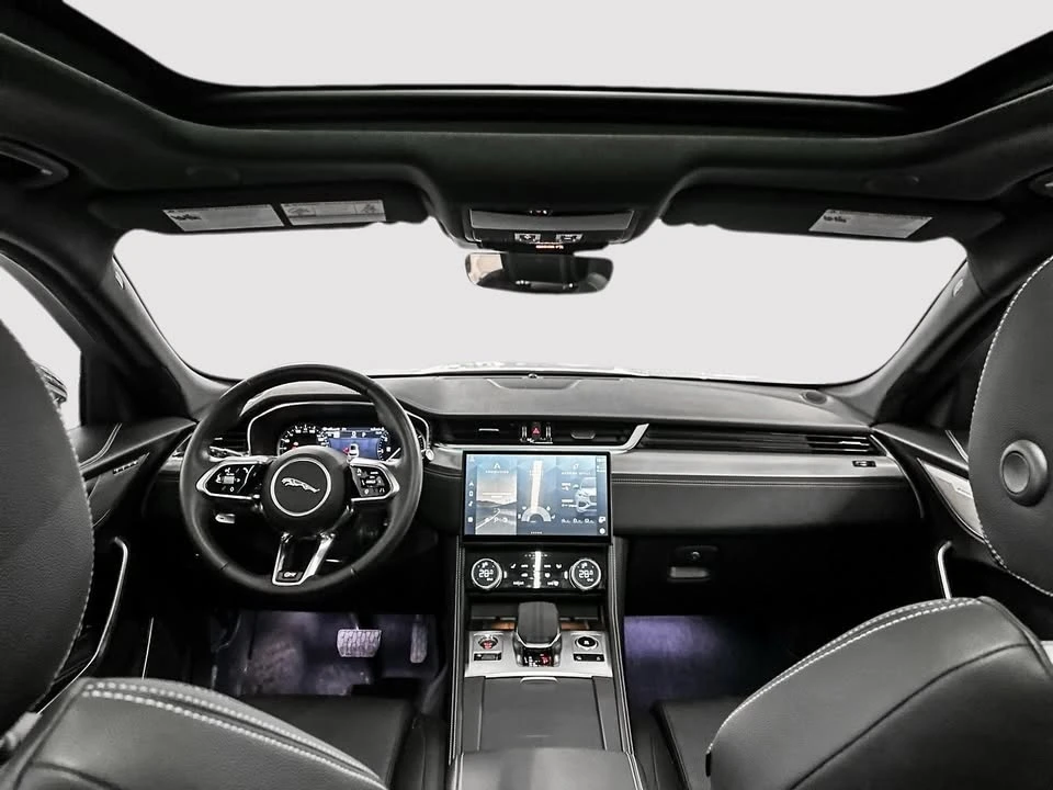 2023 Jaguar F-Pace - Image 19 of 20