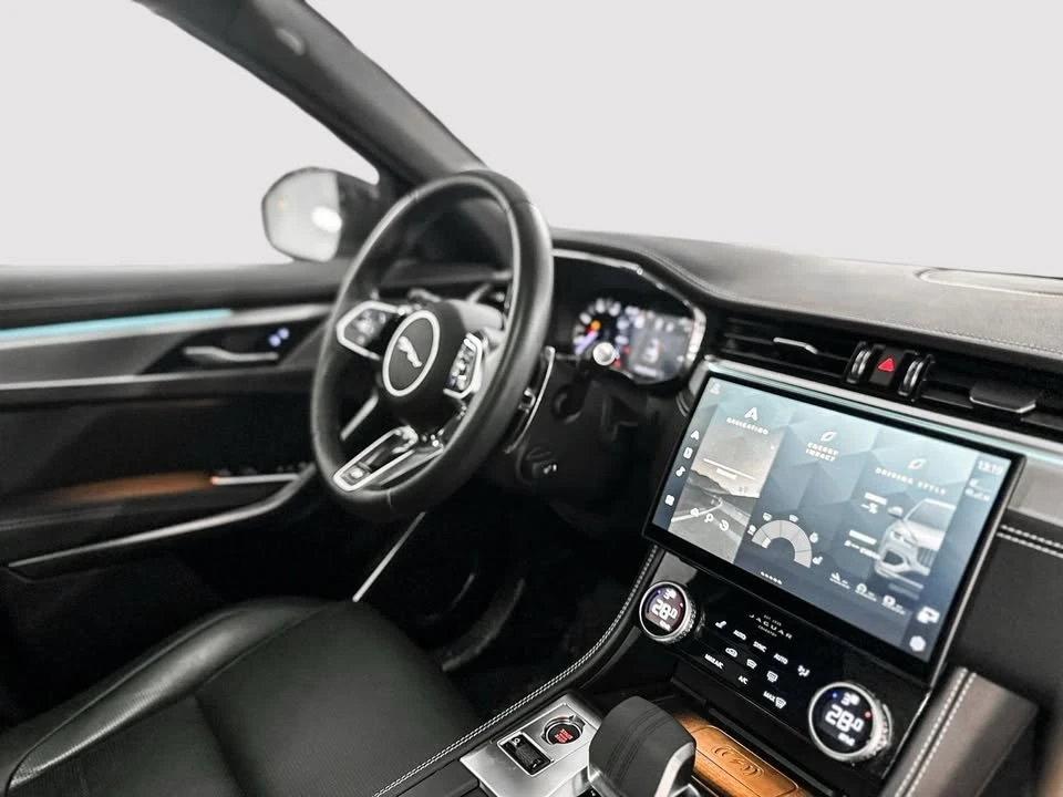 2023 Jaguar F-Pace - Image 20 of 20