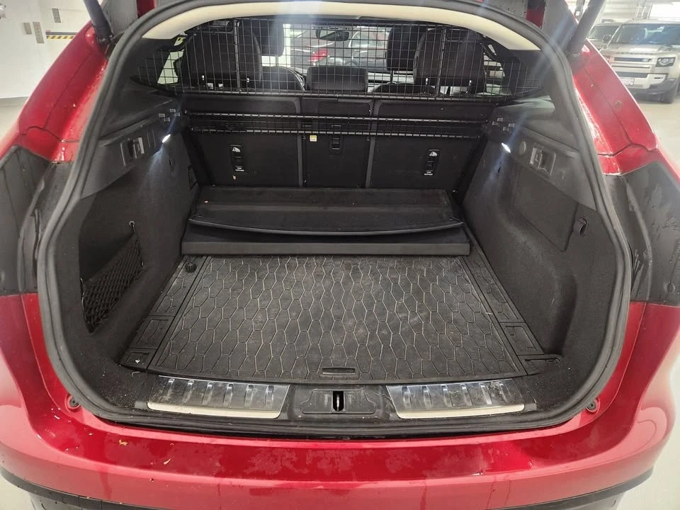 2023 Jaguar F-Pace - Image 14 of 16