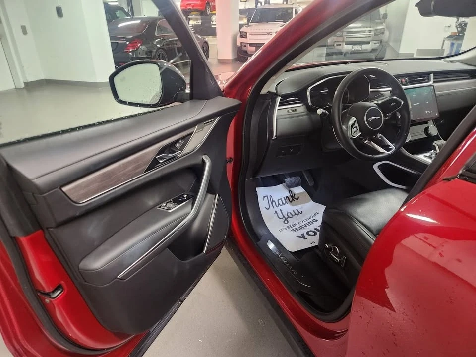 2023 Jaguar F-Pace - Image 8 of 16