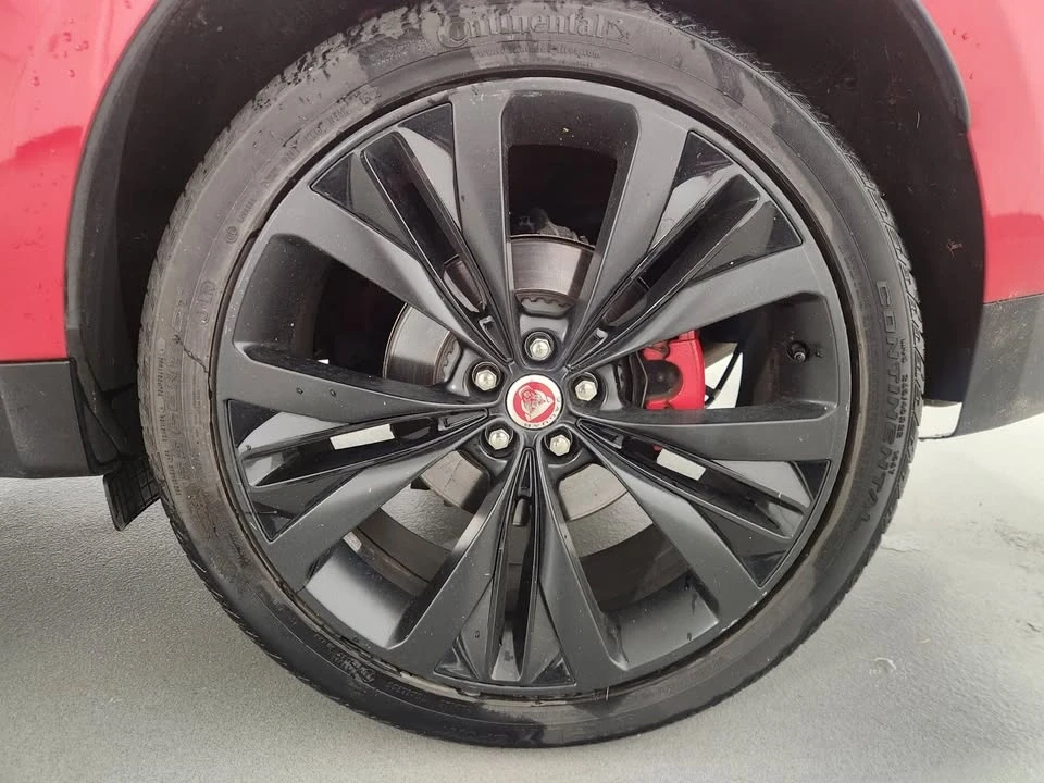 2023 Jaguar F-Pace - Image 15 of 16