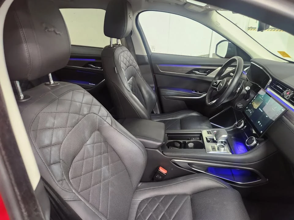 2023 Jaguar F-Pace - Image 13 of 19