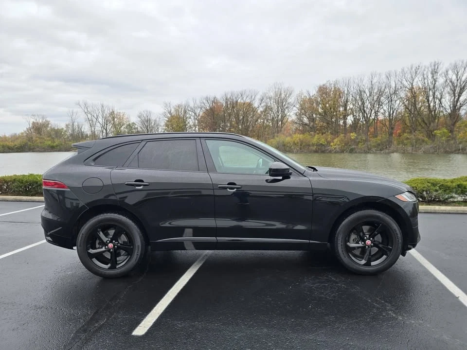 2023 Jaguar F-Pace - Image 5 of 20