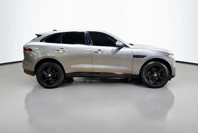 2023 Jaguar F-Pace - Image 3 of 16