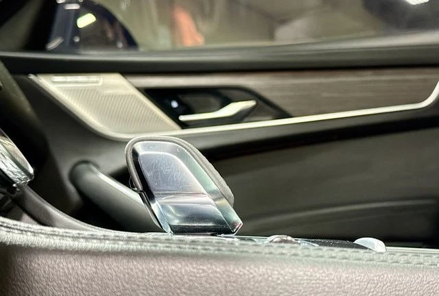 2023 Jaguar F-Pace - Image 15 of 16