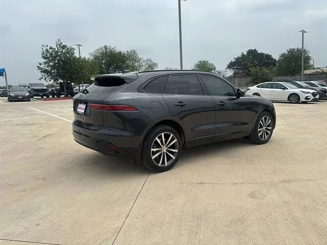 2023 Jaguar F-Pace - Image 6 of 10