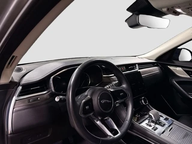 2023 Jaguar F-Pace - Image 9 of 18