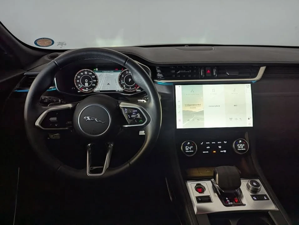 2023 Jaguar F-Pace - Image 6 of 20