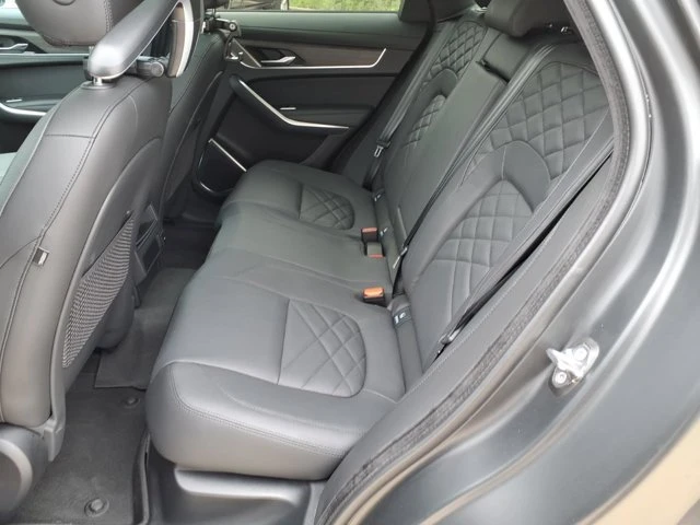 2023 Jaguar F-Pace - Image 15 of 20