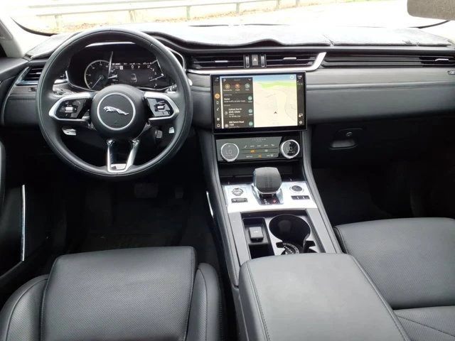 2023 Jaguar F-Pace - Image 16 of 20