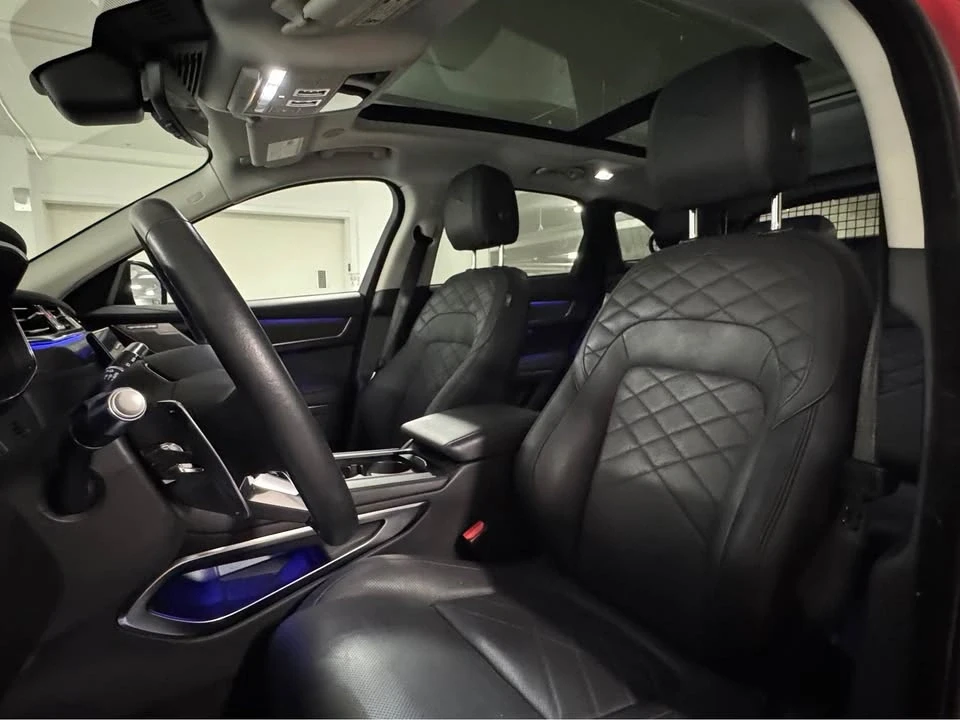 2023 Jaguar F-Pace - Image 11 of 19