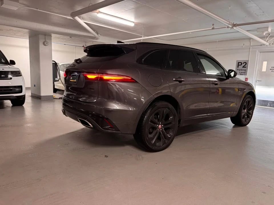 2023 Jaguar F-Pace - Image 3 of 18