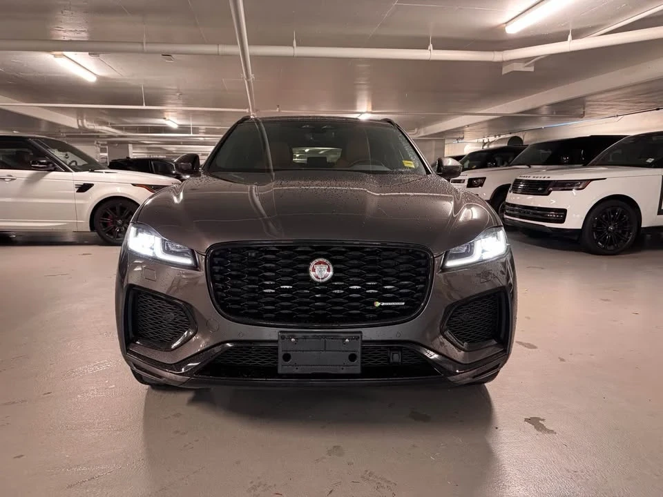 2023 Jaguar F-Pace - Image 9 of 18