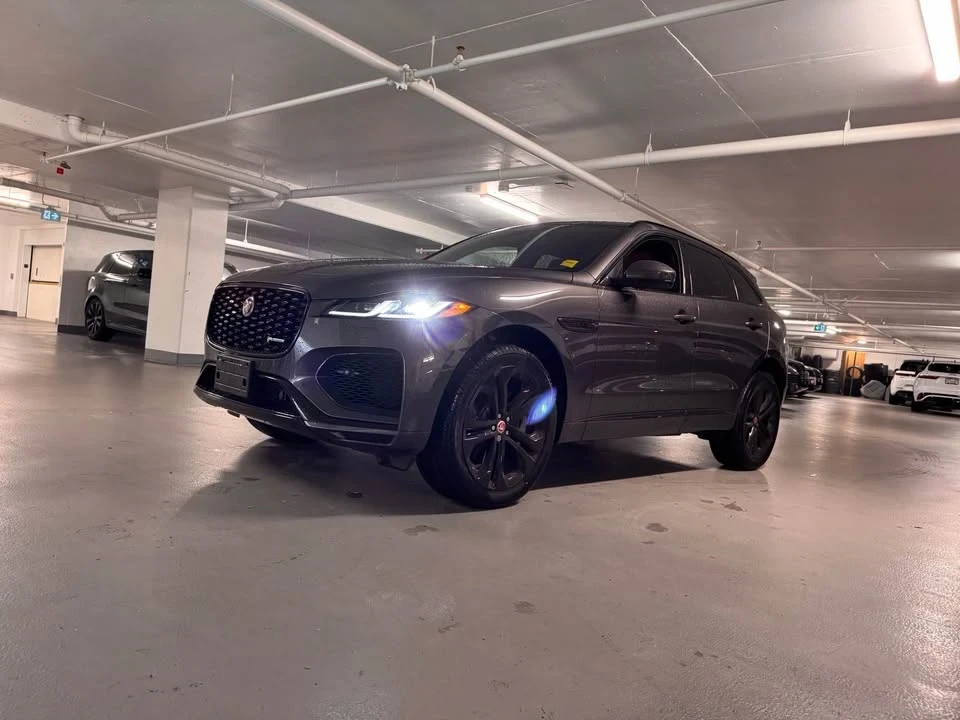 2023 Jaguar F-Pace - Image 8 of 18