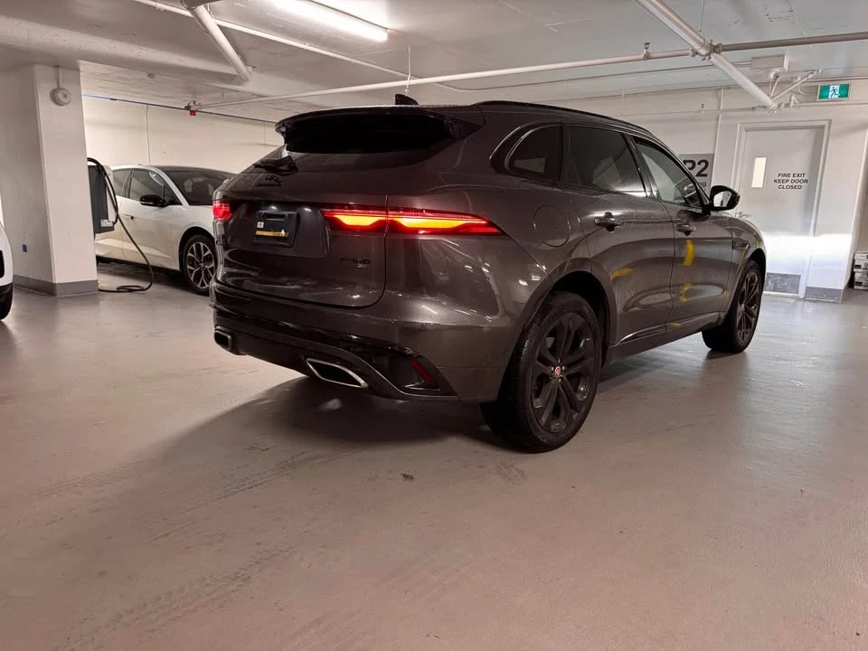 2023 Jaguar F-Pace - Image 4 of 18
