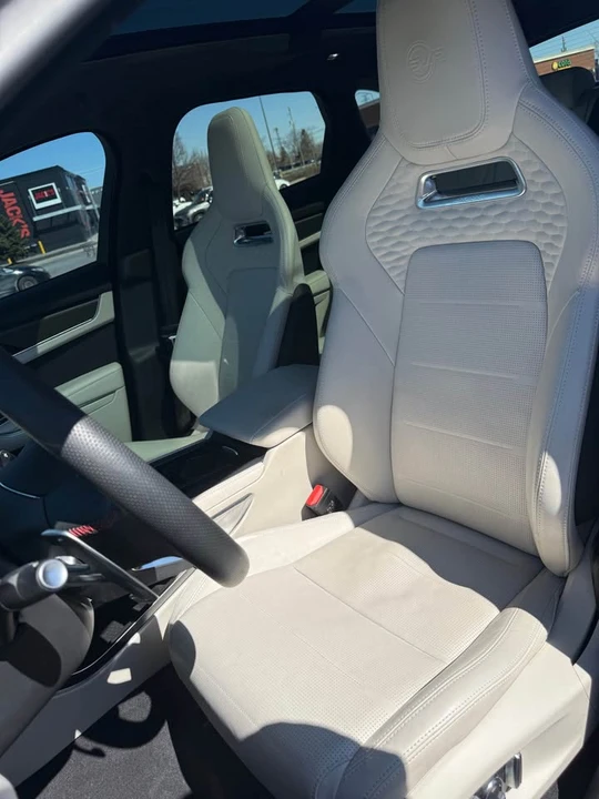 2023 Jaguar F-Pace SVR - Image 4 of 11
