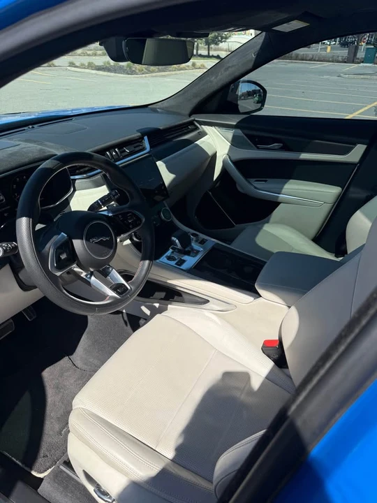 2023 Jaguar F-Pace SVR - Image 3 of 11