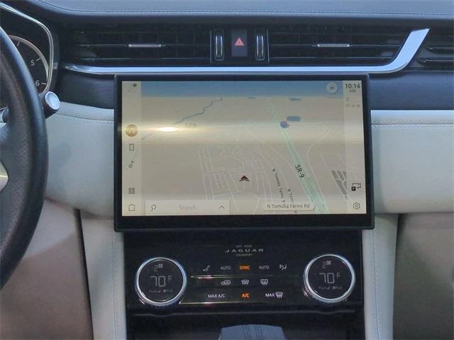 2023 Jaguar F-Pace - Image 15 of 17