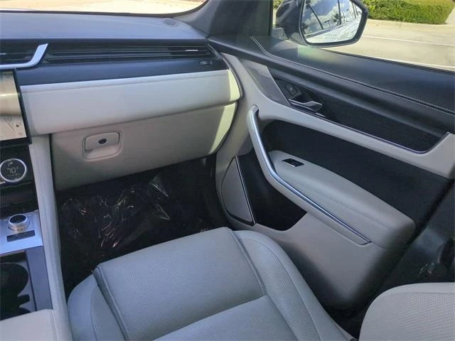 2023 Jaguar F-Pace - Image 14 of 17