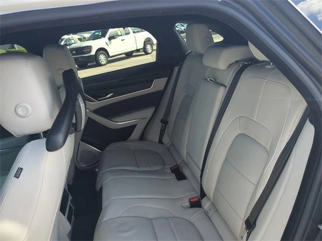 2023 Jaguar F-Pace - Image 11 of 17