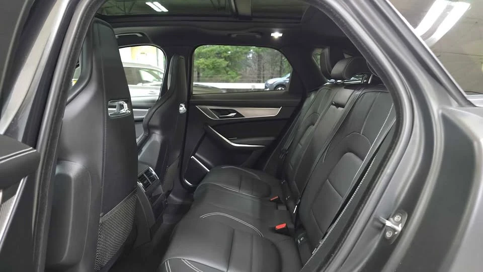 2023 Jaguar F-Pace - Image 13 of 14