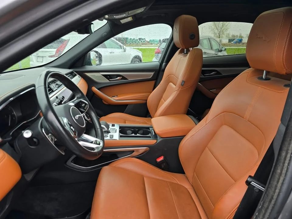 2023 Jaguar F-Pace - Image 13 of 19