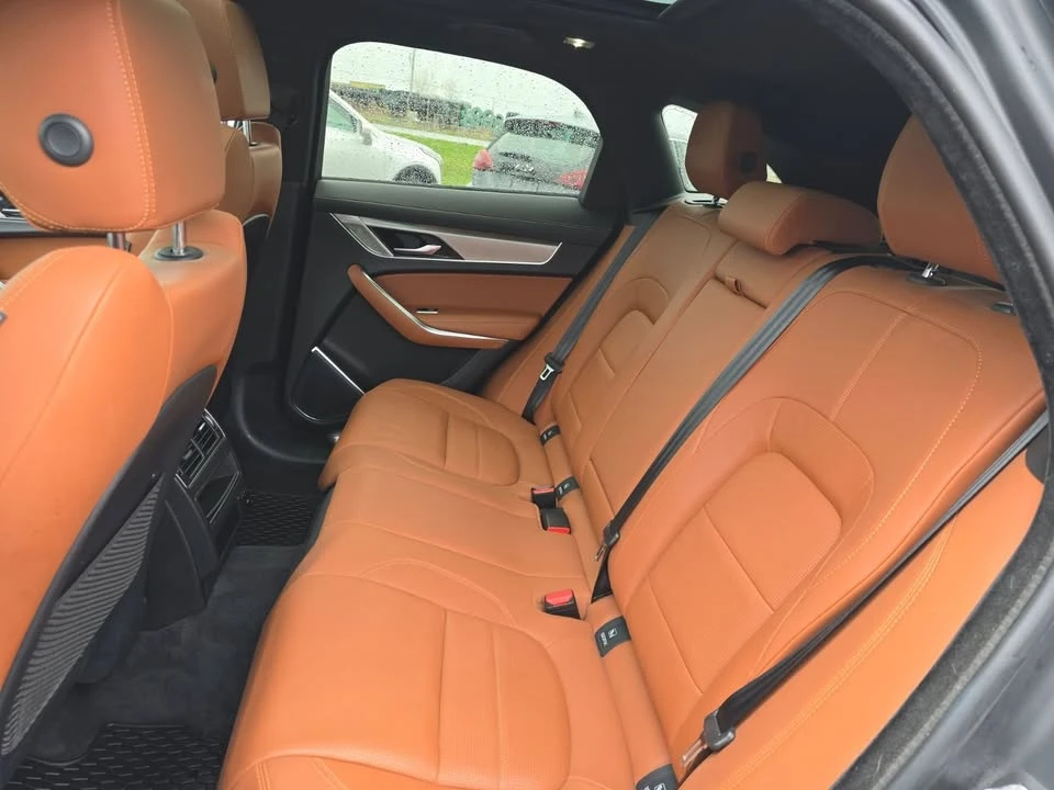 2023 Jaguar F-Pace - Image 16 of 19