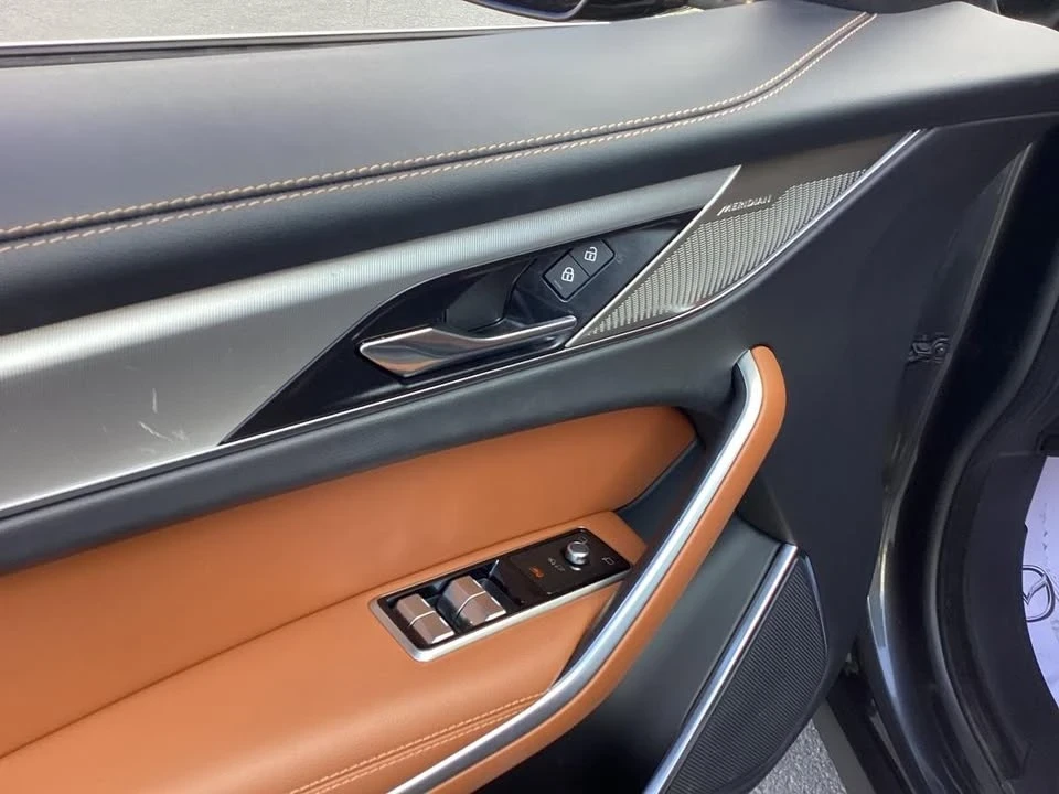 2023 Jaguar F-Pace - Image 17 of 20