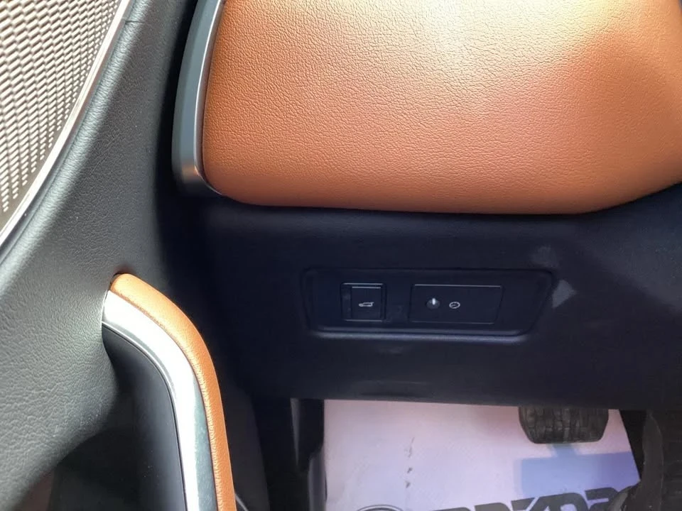 2023 Jaguar F-Pace - Image 19 of 20