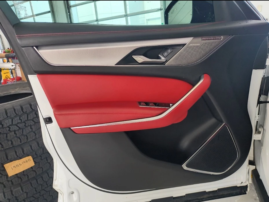 2023 Jaguar F-Pace - Image 6 of 16