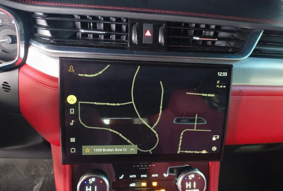 2023 Jaguar F-Pace - Image 9 of 16