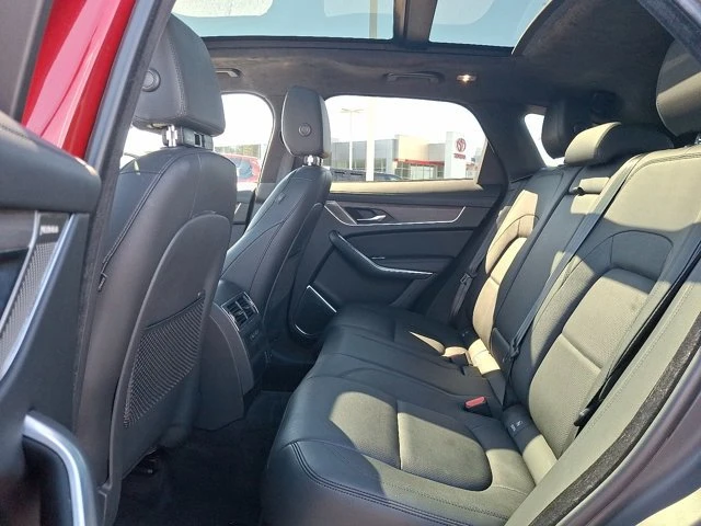 2023 Jaguar F-Pace - Image 9 of 19